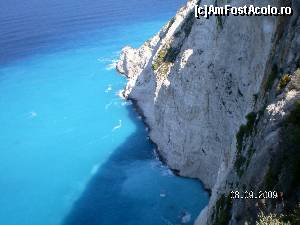 P55 [SEP-2009] Peretele vertical de stanca vecin cu Navagio