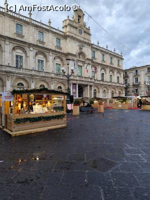 P43 [DEC-2025] Targ de Craciun in Piazza Universita
