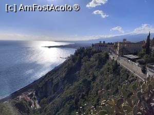 P57 [DEC-2025] Vedere din Taormina cu marea si vulcanul Etna