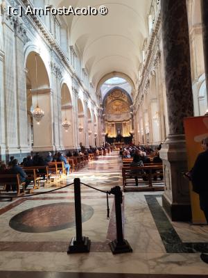 P06 [DEC-2025] Interiorul catedralei Sfanta Agata