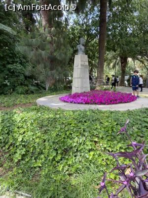 P42 [MAY-2025] În parcul oraşului Malaga