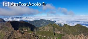 P37 [OCT-2025] Priveliște de pe traseu: culmi muntoase și sate