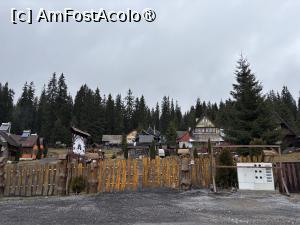 P14 [MAR-2025] Pasul Bucin,în fundal pensiunea unde am stat în 2010