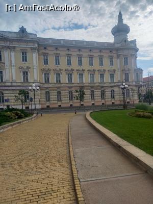 P19 [MAY-2024] o clădire frumoasa