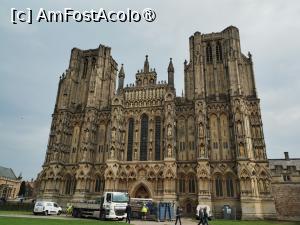 P34 [OCT-2025] Catedrala Wells văzută din faţă