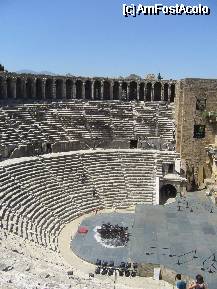 P58 [JUN-2012] Se organizeaza excursiila Aspendos, sau puteti inchiria voi mijloc de transport. Este cam departe ce-i drept, 50 km, am avut noroc cu prietenul turc .... Oricum, merita, priveliste superba