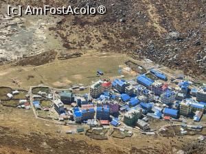 P62 [OCT-2025] Kyanjin Gompa văzut de pe drumul spre varf