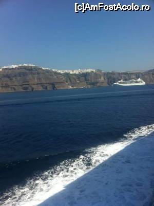 foto-vacanta la Drumul cu mașina/ferry spre Santorini