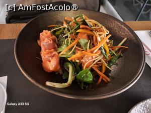 P18 [APR-2025] Stone Grill - salata cu somon fume
