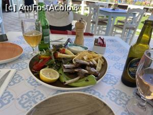 P23 [APR-2025] H Taverna la a doua vizită - o singură porţie de cotlete de miel la două farfurii