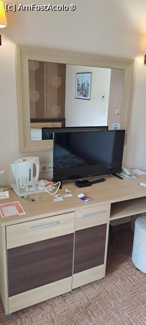 P08 [MAY-2025] Biroul din cameră