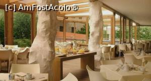 P17 [MAY-2024] restaurantul de la etajul 1