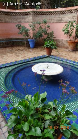 P01 [MAR-2018] Fantana de la intrarea in Gradina Majorelle